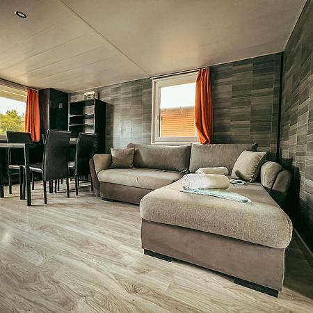 Lakohajo, Uszohaz - Tisza-To Hotel Tiszafured Ngoại thất bức ảnh